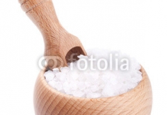 Wooden_scoop_in_bowl_full_of_sea_salt.jpg