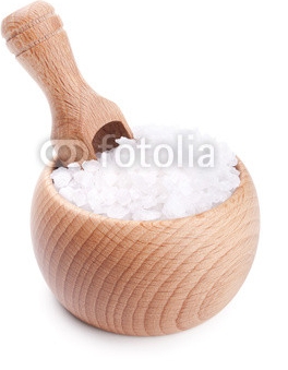 Wooden_scoop_in_bowl_full_of_sea_salt.jpg